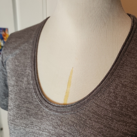 VinceGray Women's Top - Picture 4 of 4